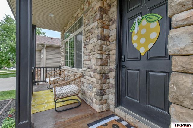 6900 Lacroix Drive, Lincoln, NE 68526