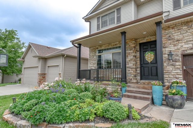 6900 Lacroix Drive, Lincoln, NE 68526