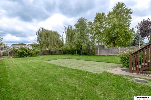 6900 Lacroix Drive, Lincoln, NE 68526