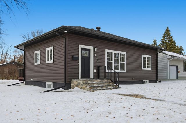 429 18th Street S, Moorhead, MN 56560