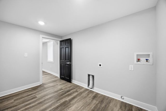 429 18th Street S, Moorhead, MN 56560