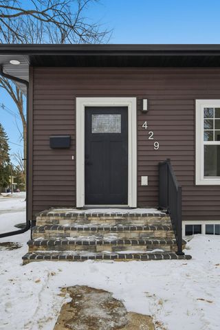 429 18th Street S, Moorhead, MN 56560