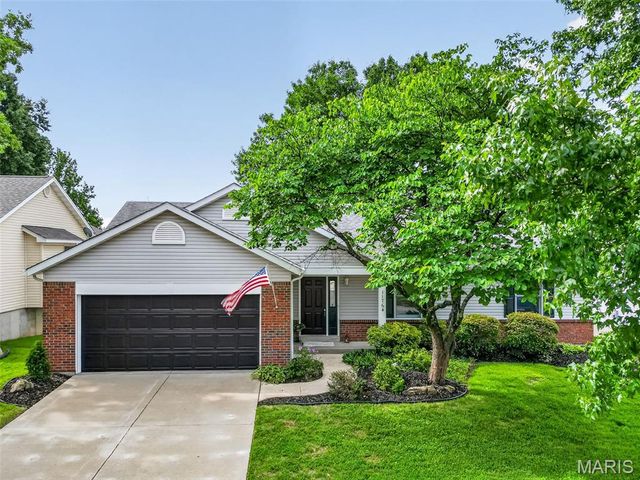 11764 Clarksdale Drive, Maryland Heights, MO 63043