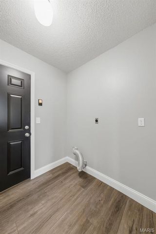 11764 Clarksdale Drive, Maryland Heights, MO 63043