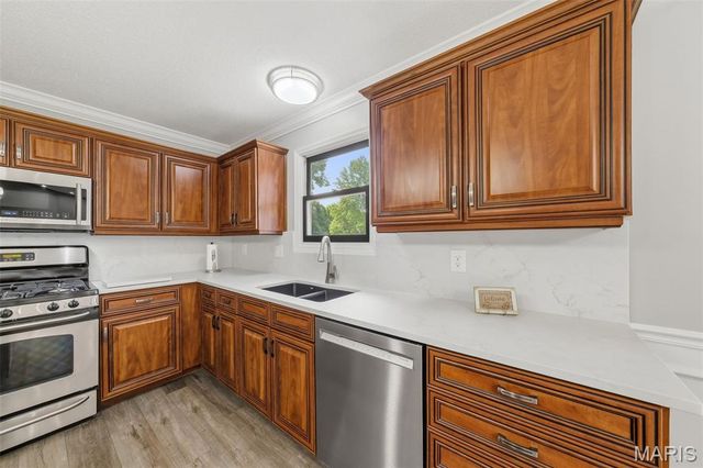 11764 Clarksdale Drive, Maryland Heights, MO 63043