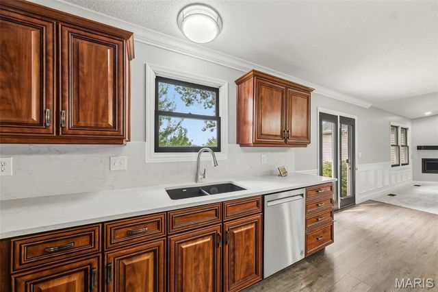 11764 Clarksdale Drive, Maryland Heights, MO 63043