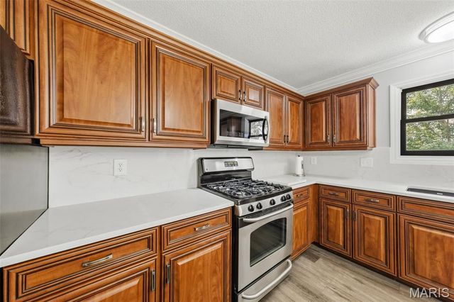 11764 Clarksdale Drive, Maryland Heights, MO 63043