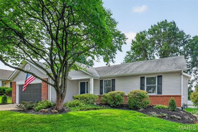 11764 Clarksdale Drive, Maryland Heights, MO 63043