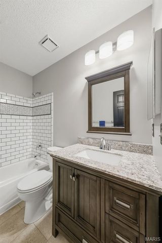 11764 Clarksdale Drive, Maryland Heights, MO 63043