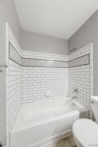 11764 Clarksdale Drive, Maryland Heights, MO 63043