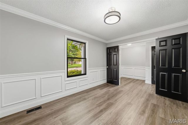 11764 Clarksdale Drive, Maryland Heights, MO 63043