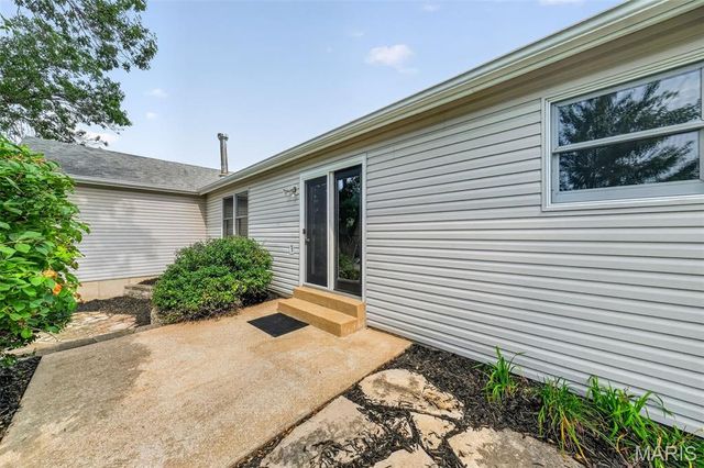 11764 Clarksdale Drive, Maryland Heights, MO 63043