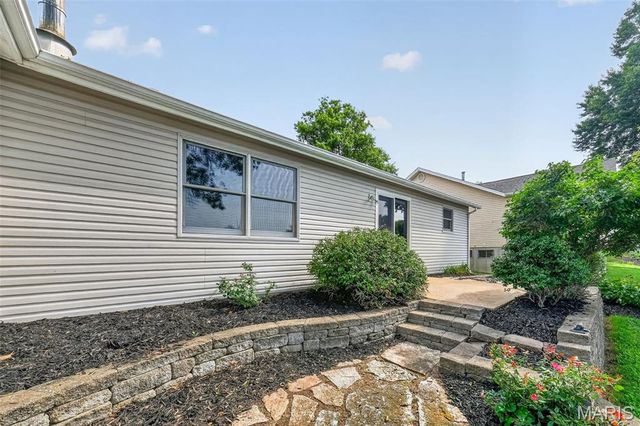 11764 Clarksdale Drive, Maryland Heights, MO 63043