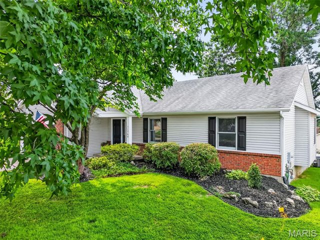 11764 Clarksdale Drive, Maryland Heights, MO 63043