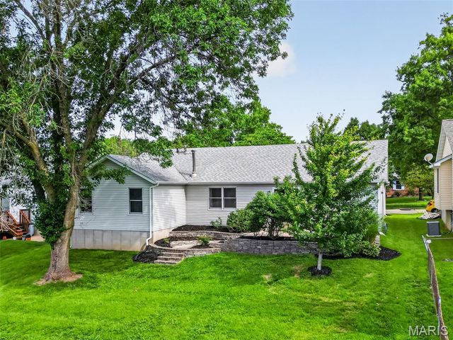 11764 Clarksdale Drive, Maryland Heights, MO 63043