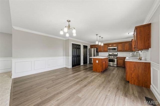 11764 Clarksdale Drive, Maryland Heights, MO 63043