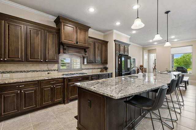 5614 E Wimberly Briar Lane, Fulshear, TX 77441