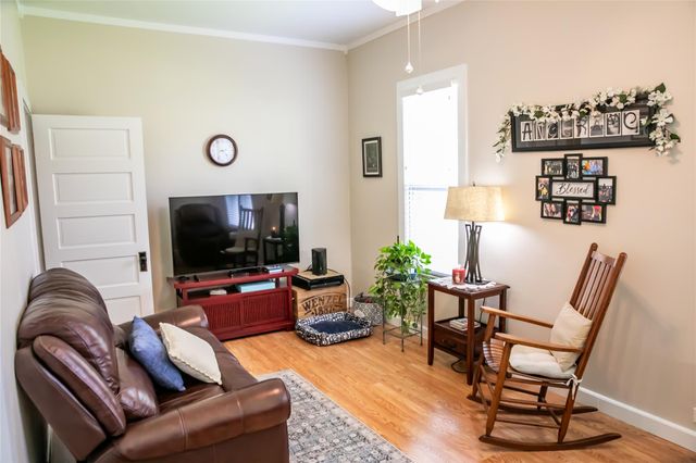 401 N Colorado ST, Burton, TX 77835