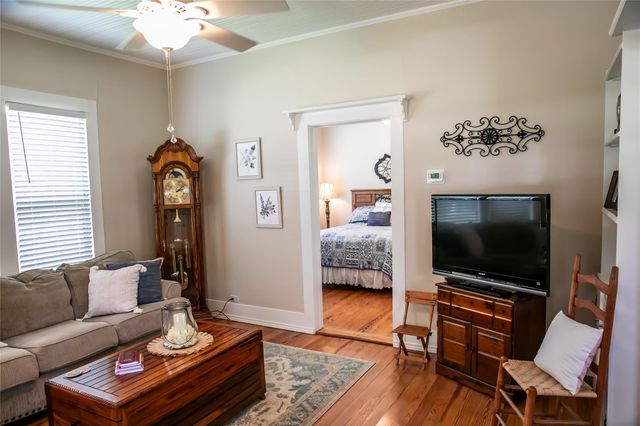 401 N Colorado ST, Burton, TX 77835