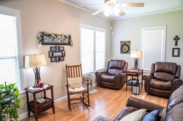 401 N Colorado ST, Burton, TX 77835