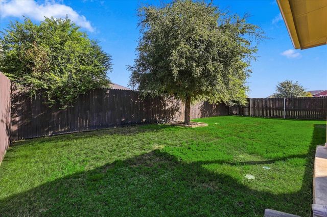 1301 Lasso Drive, Little Elm, TX 75068