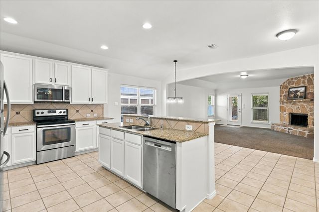 1301 Lasso Drive, Little Elm, TX 75068