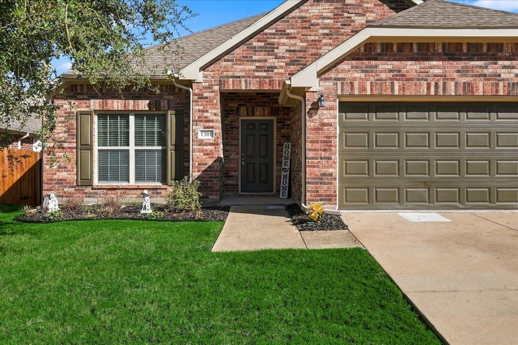 1301 Lasso Drive, Little Elm, TX 75068 — photo 2