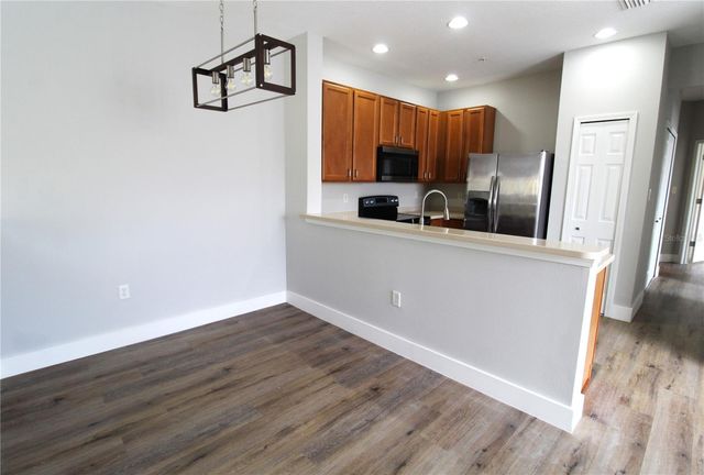 3475 PARKRIDGE CIRCLE 17-202, Sarasota, FL 34243