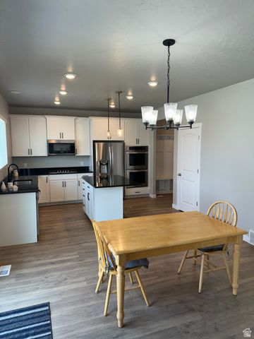 4186 W 800 S, Syracuse, UT 84075