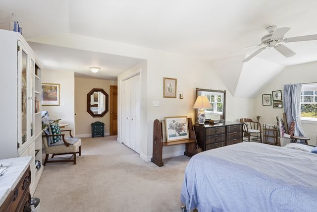 3 Linden St, Chelmsford, MA 01824