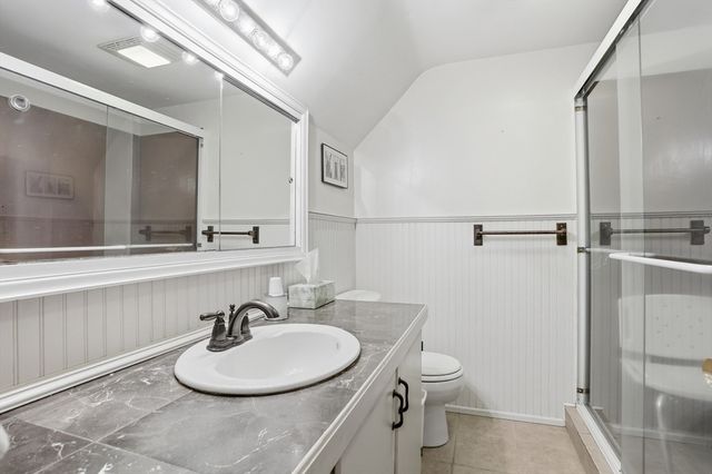 3 Linden St, Chelmsford, MA 01824