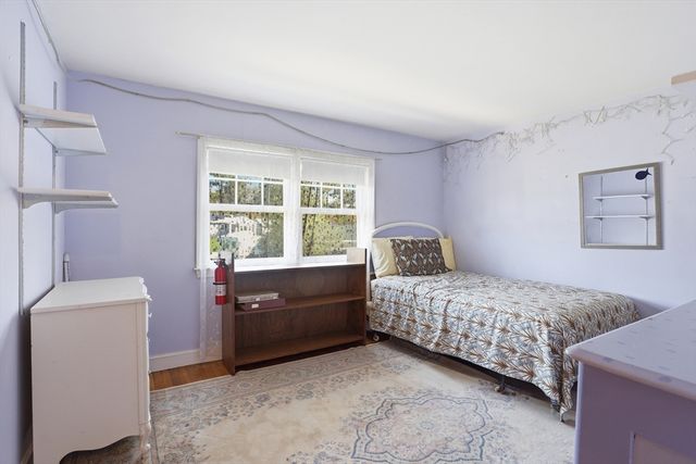 3 Linden St, Chelmsford, MA 01824