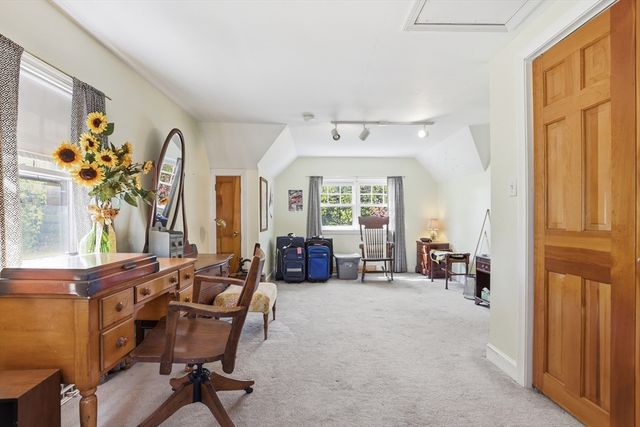 3 Linden St, Chelmsford, MA 01824