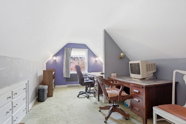 3 Linden St, Chelmsford, MA 01824