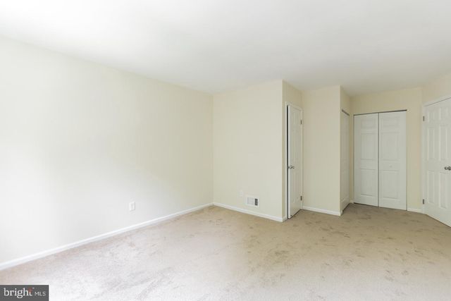 13 HEATHER CT, Newtown, PA 18940
