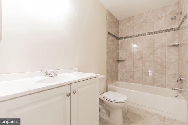 13 HEATHER CT, Newtown, PA 18940