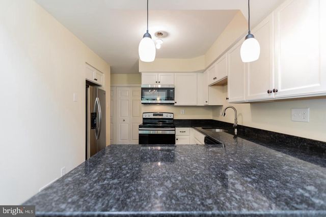 13 HEATHER CT, Newtown, PA 18940