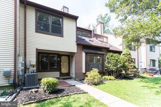 13 HEATHER CT, Newtown, PA 18940