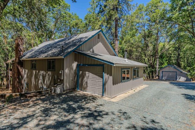 148 Sandy Gulch Ln, West Point, CA 95255