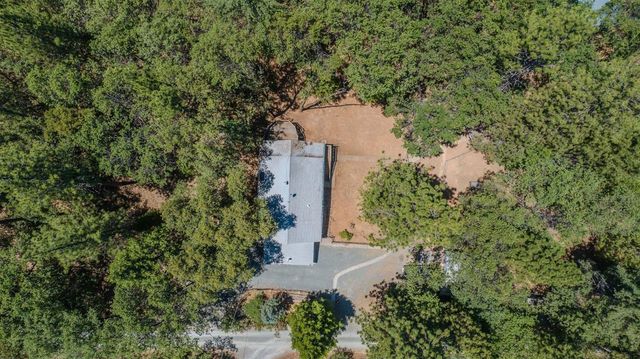 148 Sandy Gulch Ln, West Point, CA 95255