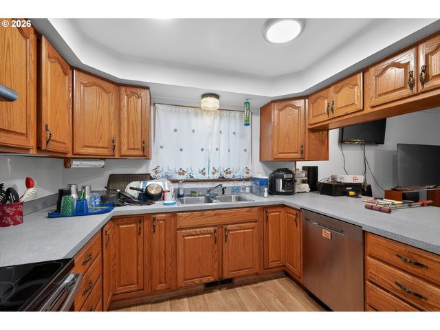 92981 PRAIRIE Rd, Junction City, OR 97448