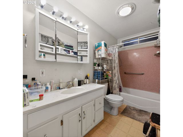 92981 PRAIRIE Rd, Junction City, OR 97448