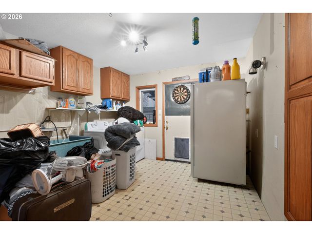 92981 PRAIRIE Rd, Junction City, OR 97448