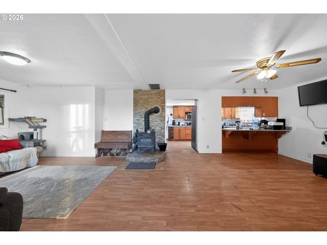 92981 PRAIRIE Rd, Junction City, OR 97448