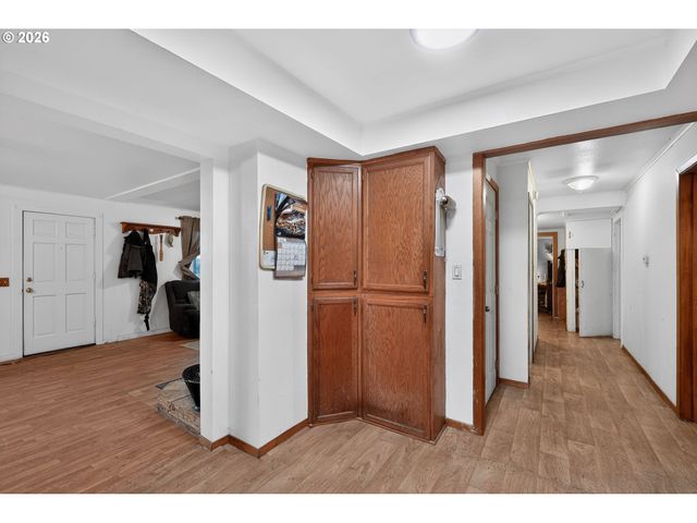 92981 PRAIRIE Rd, Junction City, OR 97448