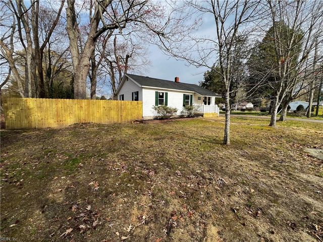 122 Turlington RD, Newport News, VA 23606