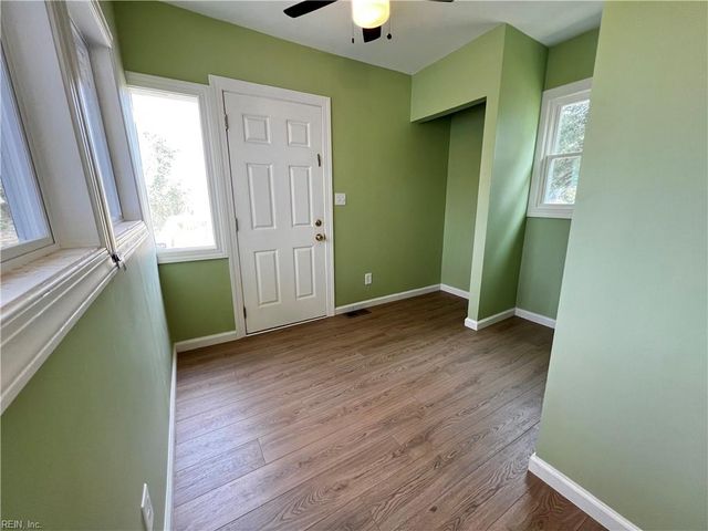 122 Turlington RD, Newport News, VA 23606