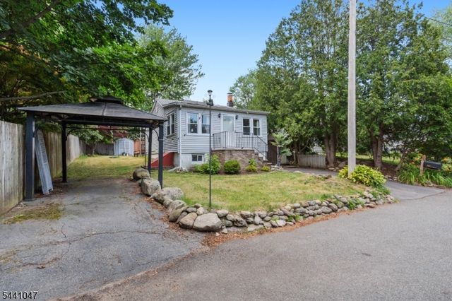 1 Highland Ave, West Milford Twp., NJ 07480