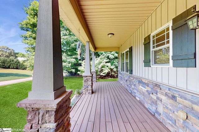 302 Meadowlark Lane, Seneca, SC 29672