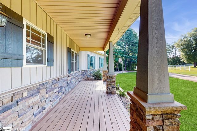 302 Meadowlark Lane, Seneca, SC 29672